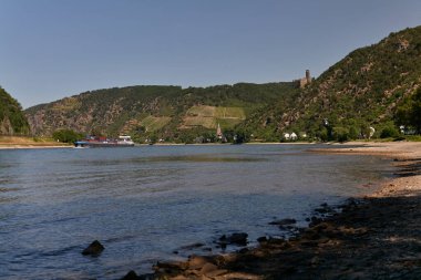 St. Goar ve St. Goarshausen Almanya, Rhine Nehri
