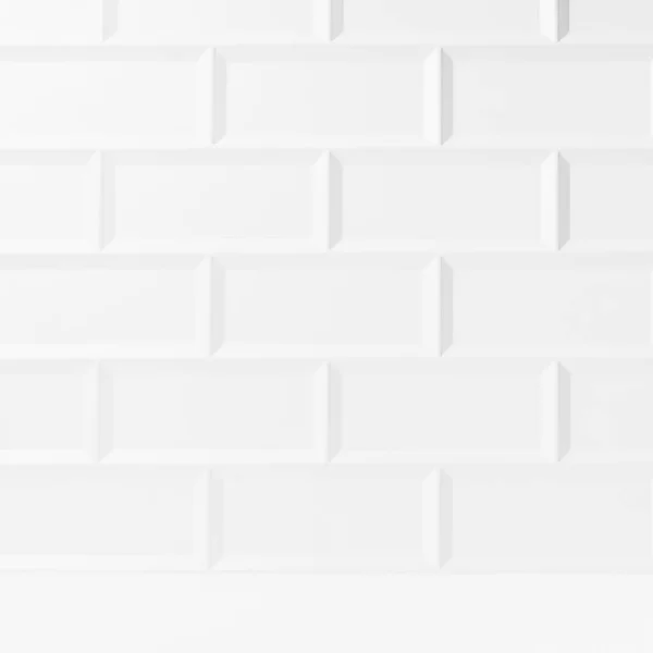 Bílé Abstraktní Moderní Jeviště Lesklou Keramickou Obdélníkovou Dlažbou Stěně Dřevěné — Stock fotografie