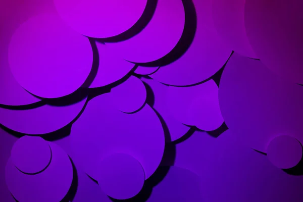 Пурпурно Фиолетовый Фон Бумажных Кругах Разного Размера Контраста Вида Сверху — стоковое фото