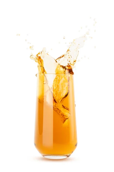 Apfelgelber Kalter Transparenter Saft Glas Spritzt Hell Tropfen Fliegen Wirbeln — Stockfoto