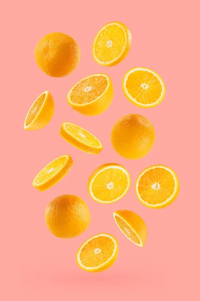 Bright Oranges Flow Fly Fall Art Composition Whole Half Slices — Stock Photo, Image