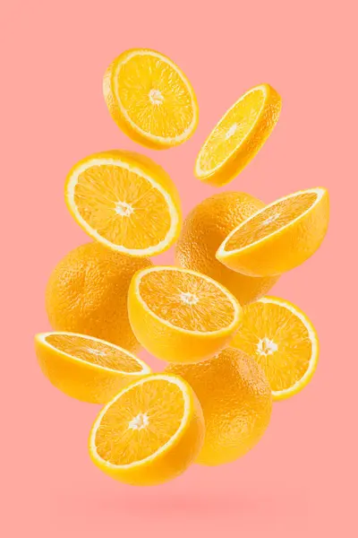 Leuchtende Orangen Großaufnahme Schweben Als Fluss Kunstkomposition Ganze Halbe Runde — Stockfoto