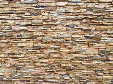 Gri taş dokusu eski ve yıpranmış bir görüntüyle izole edilmiş..