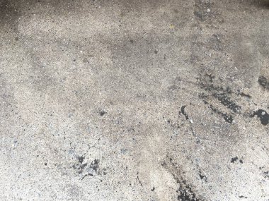 Boş ve beyaz boyanmış beton bir doku, herhangi bir proje için çok yönlü bir zemin sunar.