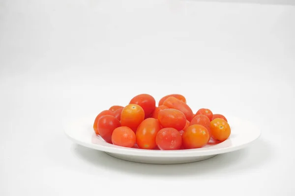 흰색으로 토마토 — 스톡 사진