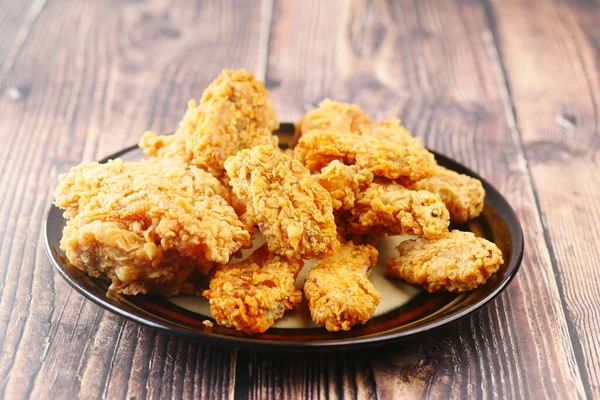Crispy Fried Chicken Wings Plate Top View — Stock Photo, Image