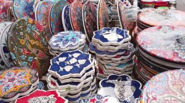 yassı ve parlak tabaklar üst görünüm ,