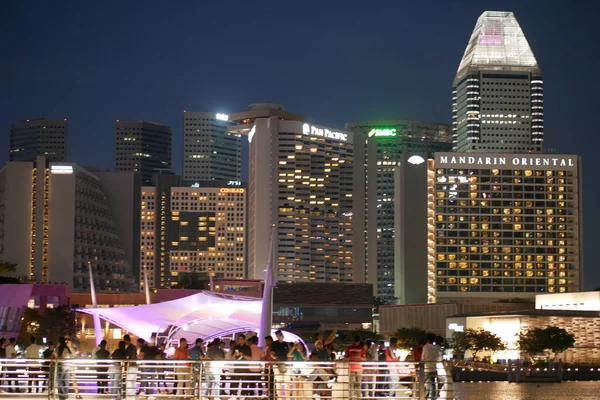 Singapore Marina Bay June 2022 Museum Restaurants Evening — 스톡 사진