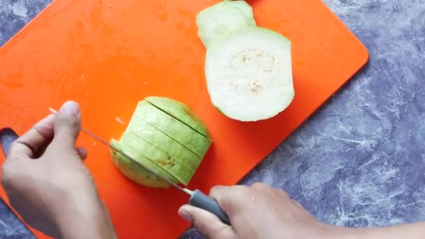 Close Slice Guava Table — стоковое видео