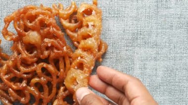Jalebi Hindistanlı tatlı satışı ,