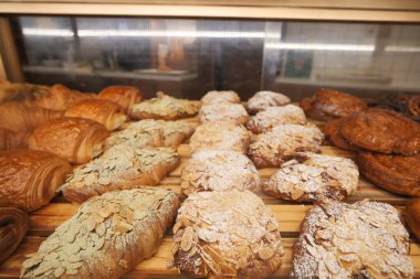  Freshly cooked bakery displaying at shop 
