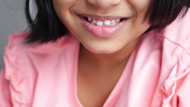 Portrait Child Showing Her Teeth — Αρχείο Βίντεο