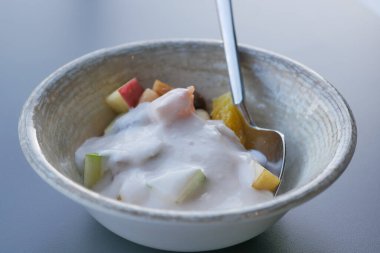 Masada taze yoğurt. .