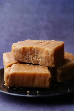  Geleneksel baston şeker küpü. .