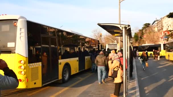 Hindi Stanbul Ocak Hindi Toplu Taşıma Otobüsü — Stok video