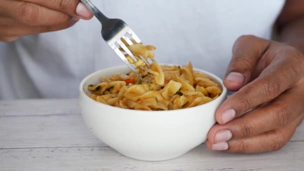 Men Eating Noodles Bowl — стоковое видео