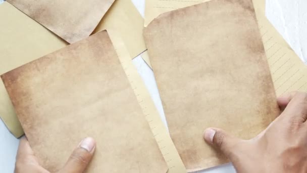 Вид Зверху Текстуру Старого Паперу Чорному Тлі — стокове відео