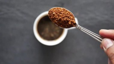 Kahve tozu üstten görünüyor. .