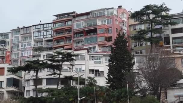 イスタンブール市内の住宅の低角度ビュー — ストック動画