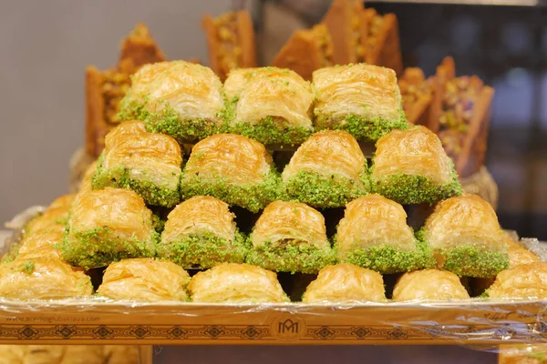 Арабический Десерт Паклава Тарелке — стоковое фото