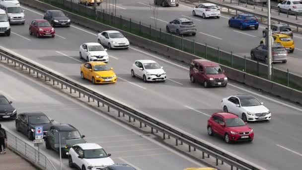 トルコイスタンブール2023年1月12日道路交通量が多い — ストック動画