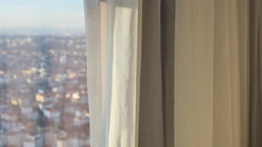 Temiz kumaş perdesini kapat.