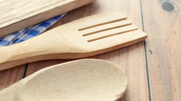 Wooden Cutlery Fork Spoon Chopping Board Table — Stockvideo