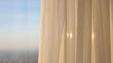 Temiz kumaş perdesini kapat.