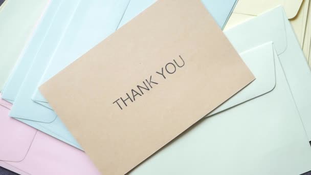 Mensagem Agradecimento Envelope Mesa Madeira — Vídeo de Stock