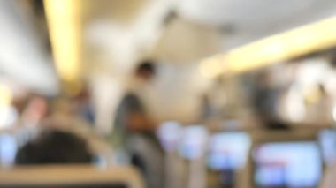  Kulübedeki boş yolcu koltuklarının mavi görüntüsü.,