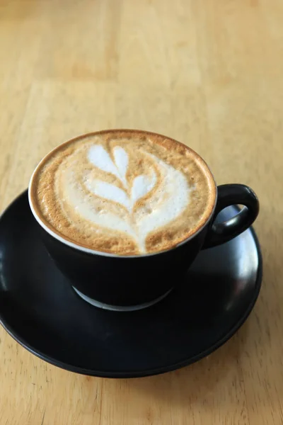 Secangkir Kopi Akhir Dengan Bentuk Bunga Desain Atas Kafe — Stok Foto