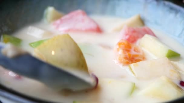 Frisk Yoghurt Skål Bordet – Stock-video