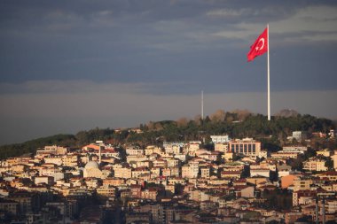 İstanbul 'un Türk bayrağıyla şehri ,