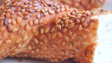 Türk Çöreği Simit masada ,