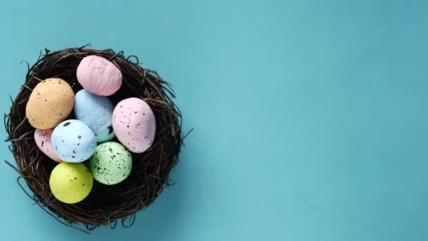 Concepto Pascua Con Huevo Sobre Fondo Rosa — Vídeos de Stock