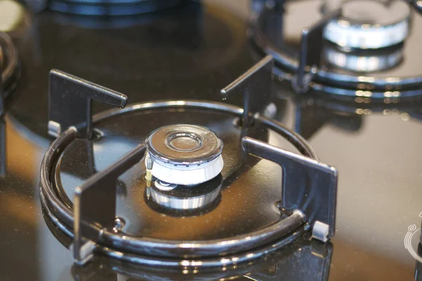 Gaz sobası mavi alevden çıkıyor. ,