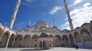 Türkiye istanbul 12 Ocak 2023. Camlica Camii Asya 'nın en büyük camii. .