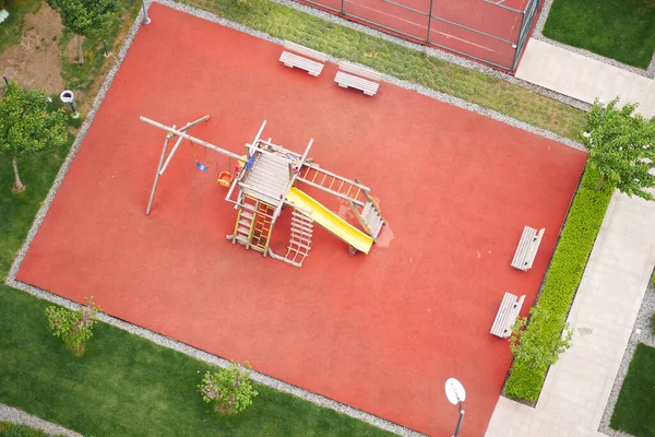 Порожній Барвистий Ігровий Майданчик Місцевому Парку — стокове фото