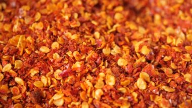 kaşık penalı biber taneleri yakın plan.