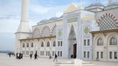 Türkiye istanbul 12 Ocak 2023. Camlica Camii Asya 'nın en büyük camii. .