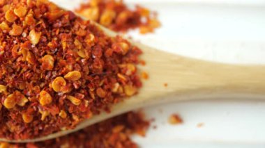  Masada bir kase biber pul .