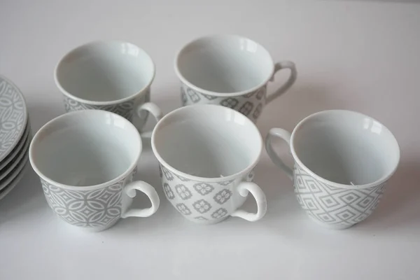 Weiße Keramik Leere Teetasse Auf Dem Tisch — Stockfoto