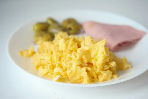 Scrambled Eggs Bread White Plate — Foto de Stock