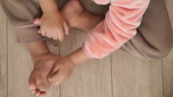 Enfant Fille Souffrant Démangeaisons Peau Gros Plan — Video