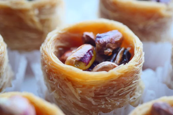 Handgemachtes Türkisches Dessert Baklava Auf Tisch — Stockfoto