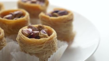 Tabakta Arap tatlı baklavası .