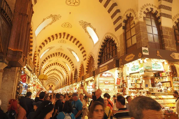 İSTANBUL, TURKEY 12 Mayıs 2023: İstanbul, Türkiye 'de Büyük Pazar
