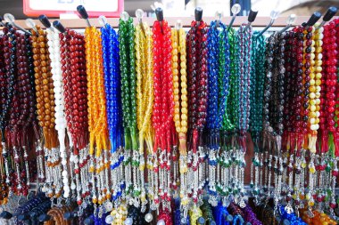 Masadaki müslüman ekmeklerini kapatın. .