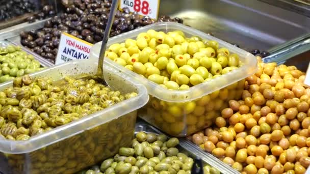 Buckets Olives Sale Street Food Market — Vídeo de Stock