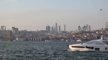 Hindi İstanbul 21 Mayıs 2023. Boğaz Nehri 'nde tekne gezisi. .